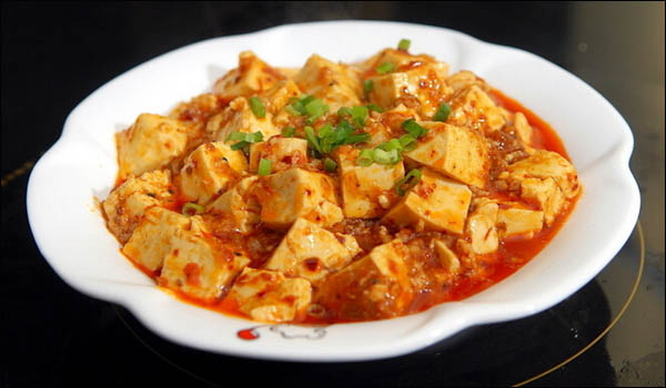 tofu z ostrą pastą z bobu